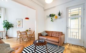 Cismigiu Serenity: 1Br Flat With Scenic Balcony