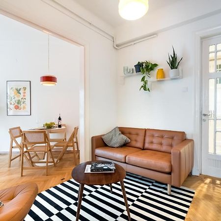 Cismigiu Serenity: 1Br Flat With Scenic Balcony Bucharest Exterior photo