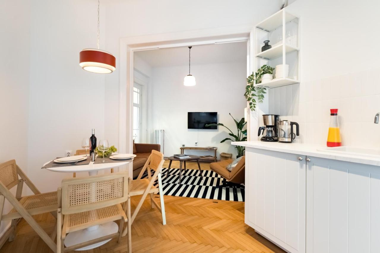 Cismigiu Serenity: 1Br Flat With Scenic Balcony Bucharest Exterior photo