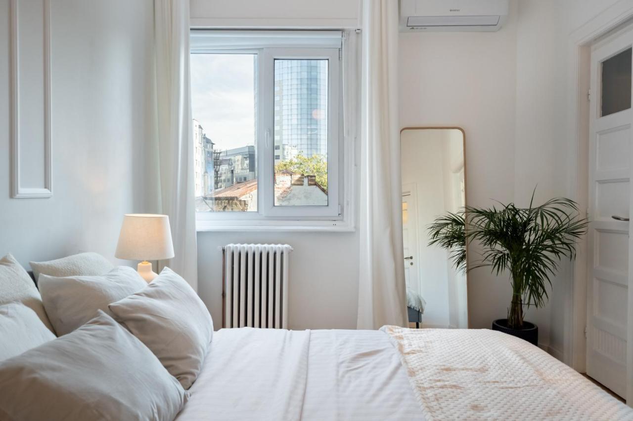 Cismigiu Serenity: 1Br Flat With Scenic Balcony Bucharest Exterior photo