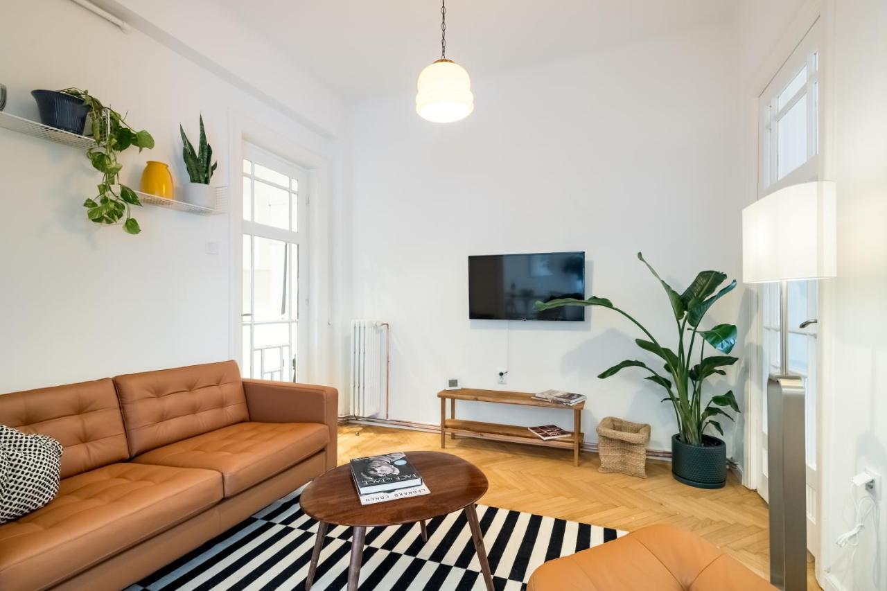 Cismigiu Serenity: 1Br Flat With Scenic Balcony Bucharest Exterior photo