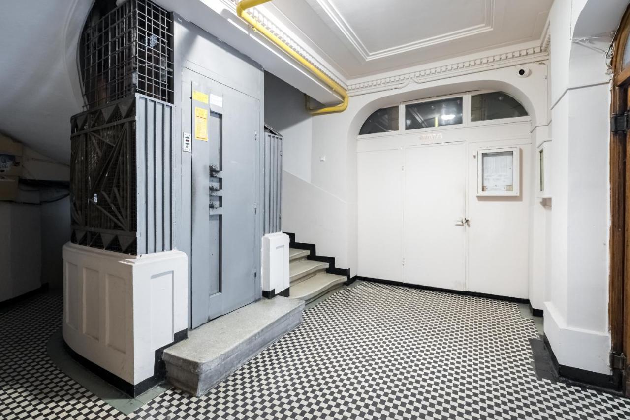 Cismigiu Serenity: 1Br Flat With Scenic Balcony Bucharest Exterior photo