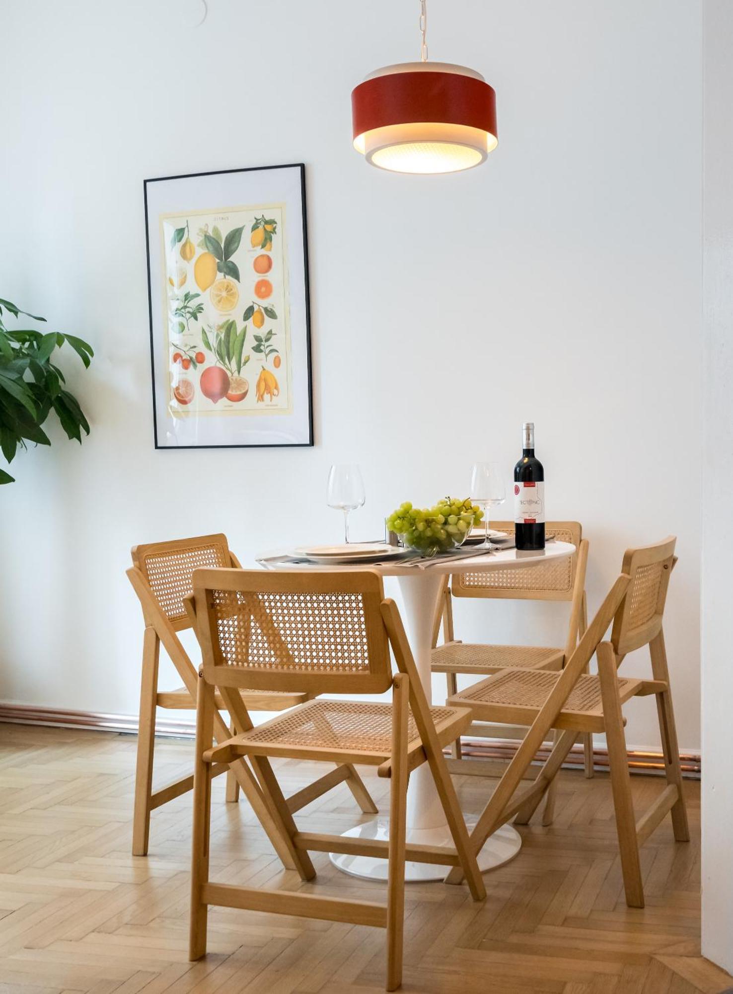 Cismigiu Serenity: 1Br Flat With Scenic Balcony Bucharest Exterior photo
